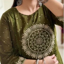 Elevate your ethnic wardrobe with this elegant special suit set 