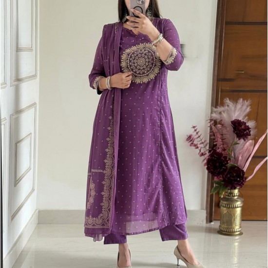 Elevate your ethnic wardrobe with this elegant special suit set 