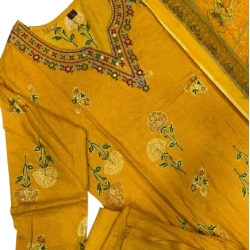 Enjoy Your Festival & wedding with Our Beautiful 3pc suit set with chiffon dupatta with beautiful design.