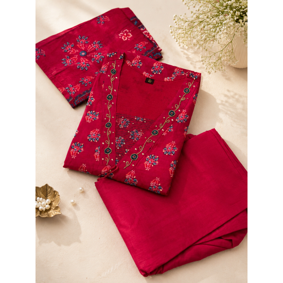Beautiful party/festive wear kurta set with dupatta Pink