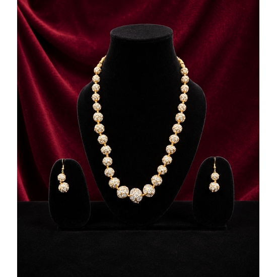 Antique gold-toned Ball necklace with matching filigree drop earrings-White