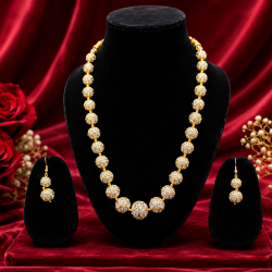 Antique gold-toned Ball necklace with matching filigree drop earrings-White