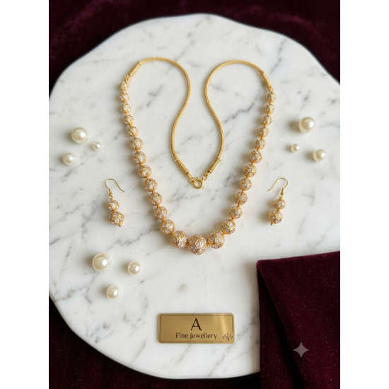 Antique gold-toned Ball necklace with matching filigree drop earrings-White